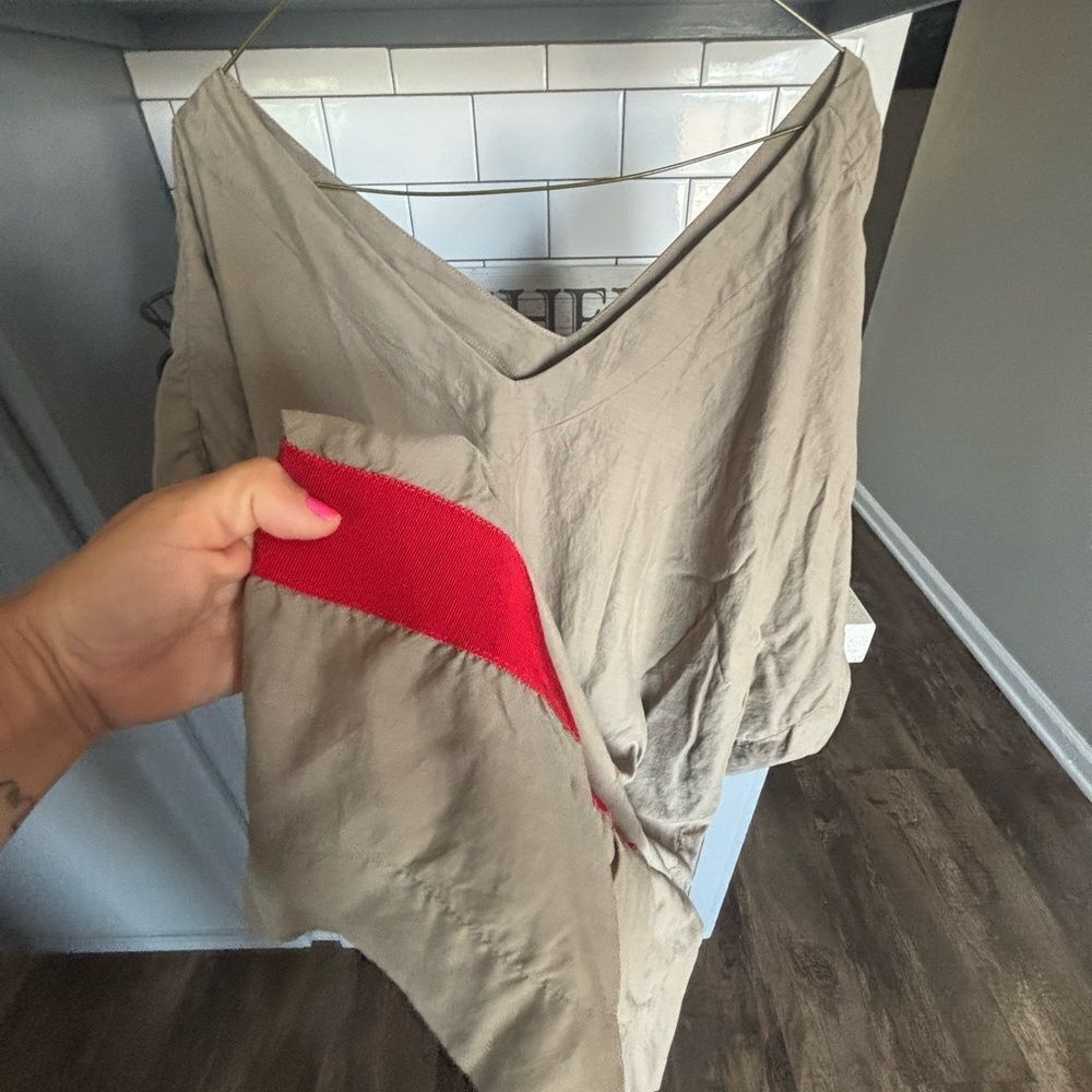 Tan V-Neck Dress with Red Accents - Picture 3 of 4